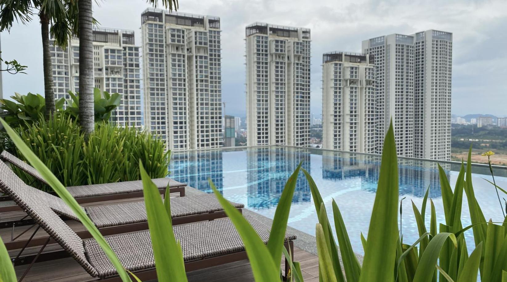Revo, Aurora-pavilion 22 * Kuala Lumpur
